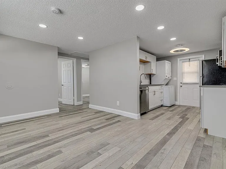 13496 W Rena Dr — Photo 7
