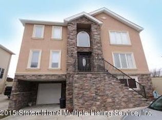 18 Brookside Loop, Staten Island, NY 10309