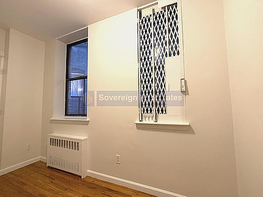 4th image of 941 Amsterdam Ave #22D