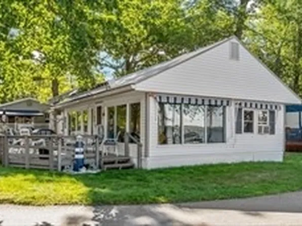 13 2nd St, Belmont, NH 03220