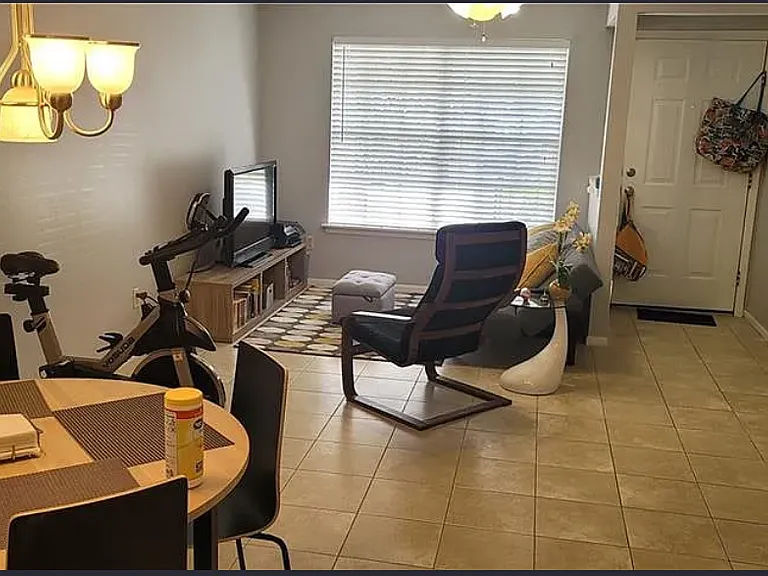 121 Reserve Cir #113 — Photo 2