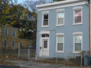 284 1st St, Newburgh, NY