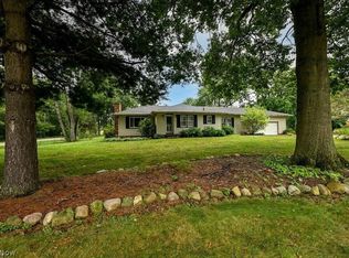 490 Bonshire Rd, Akron, OH 44319