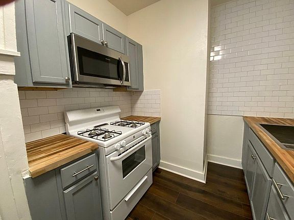 5th image of 526 E Dewey Pl APT 1