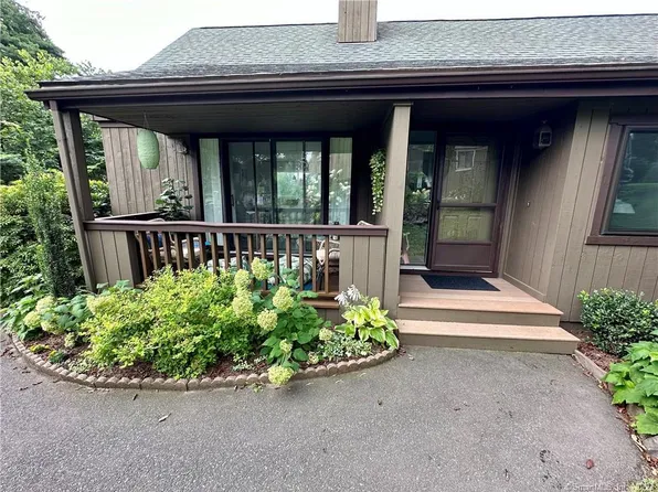 581 North Trail #B, Stratford, CT 06615