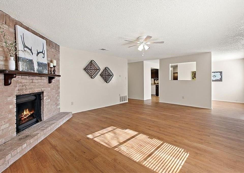 1st image of 1009 Wayne Dr