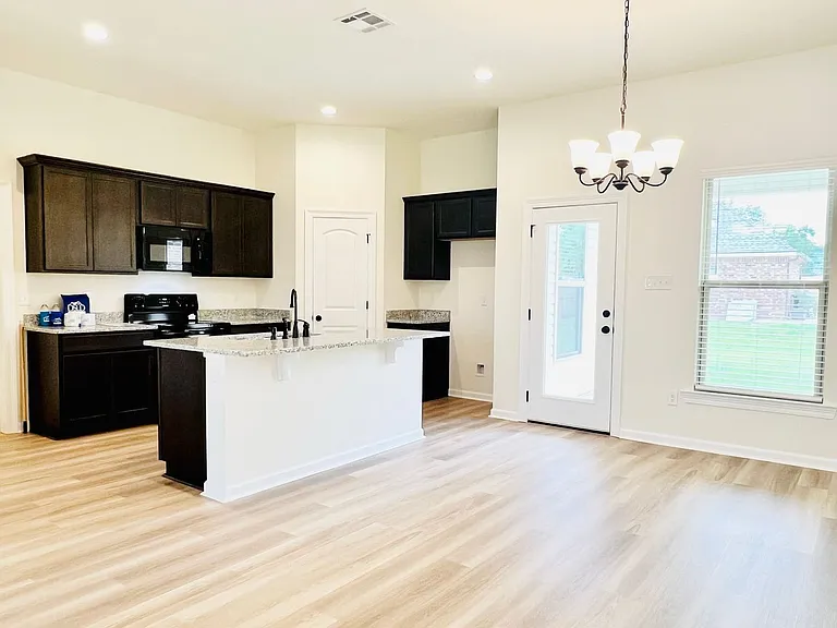 204 Vagabond Way — Photo 4