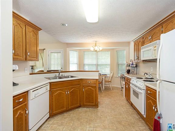 2nd image of 41 Pebble Creek Dr