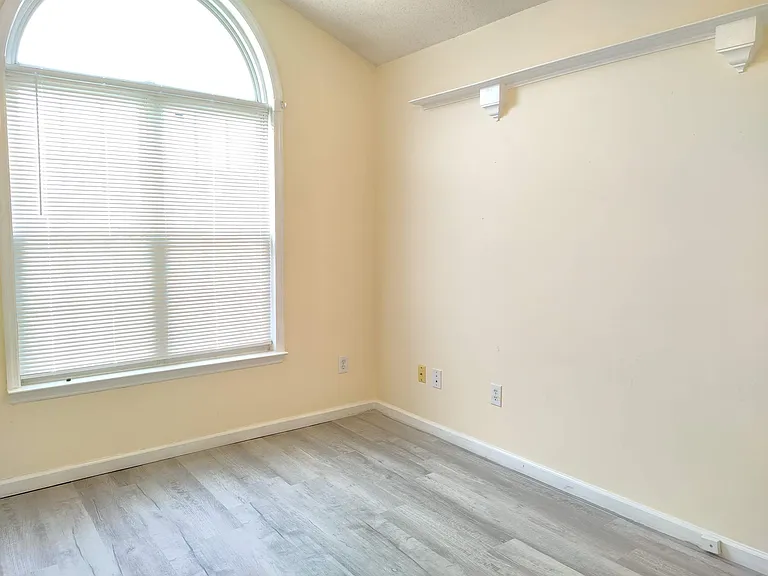 530 Lake Park Dr — Photo 11