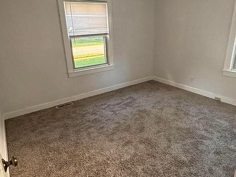 2100 Sunset Dr — Photo 10