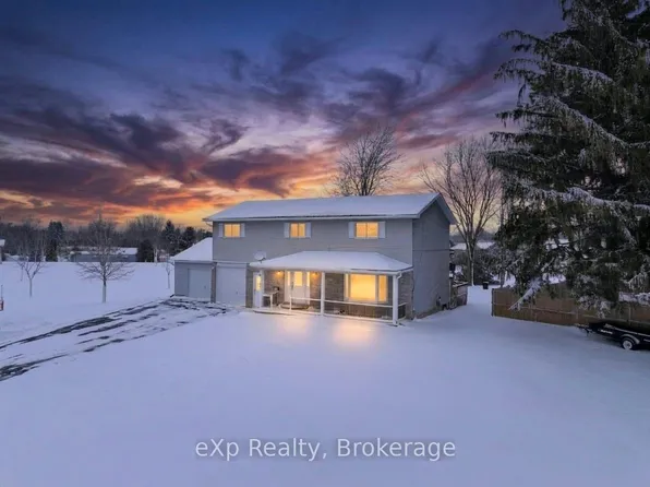 100 Arthur St, Minto, ON N0G 1Z0