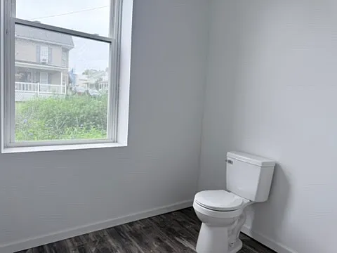 127 Susanna St — Photo 8