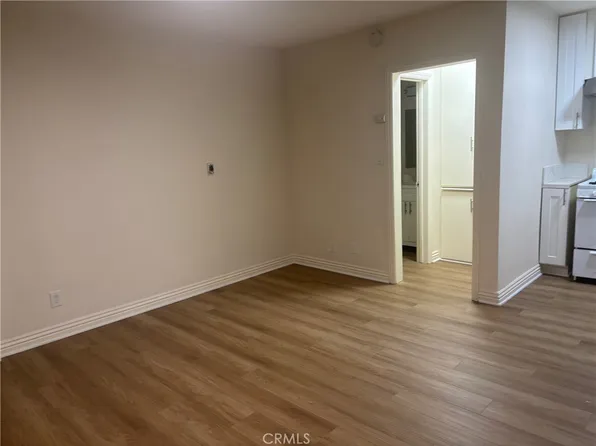 144 W Hillsdale St APT 2, Inglewood, CA 90302