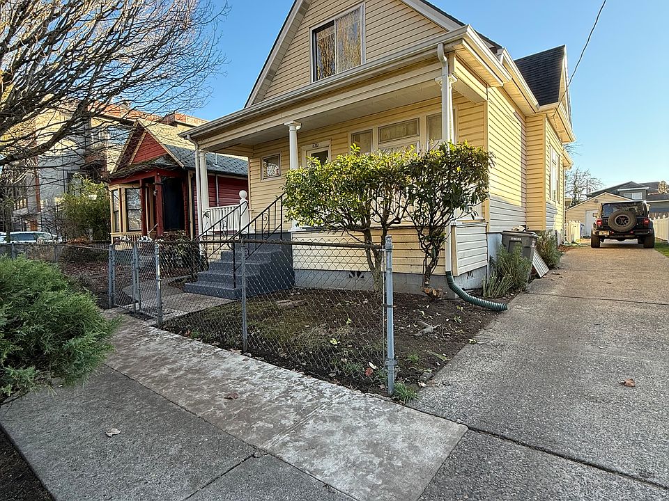 Front of house and driveway