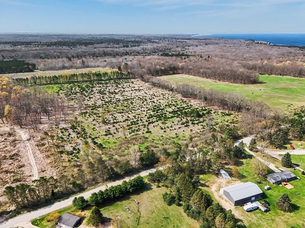 23A Sass Rd, Manistee, MI 49660