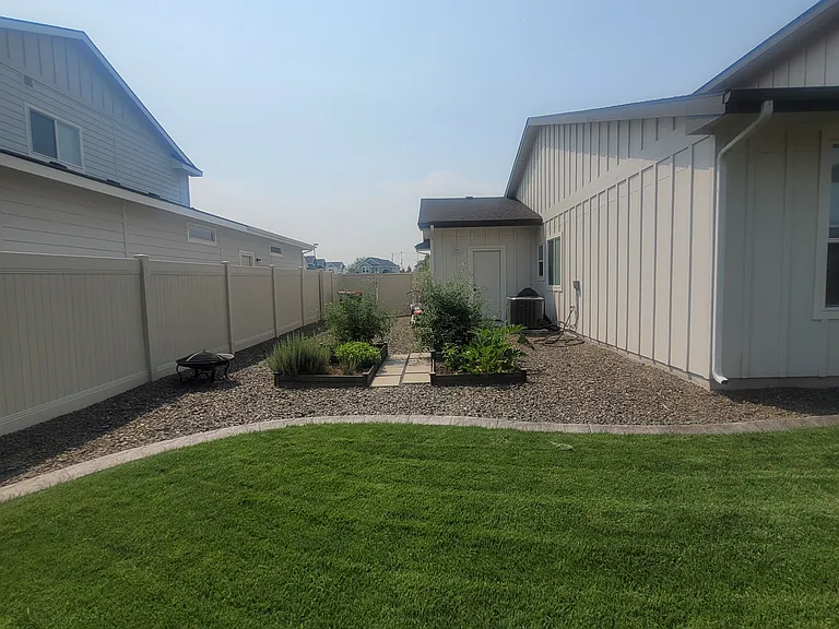1768 W Crosswind St — Photo 36
