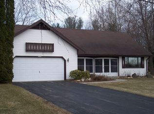 N6757 Cardinal Dr, Sheboygan, WI 53083