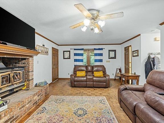 3rd image of 2900 N Whiskery Ct
