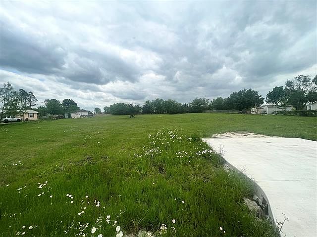 1st image of 308 Willowbrook Ln