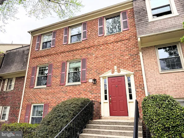 6008 Westchester Park Dr APT T2, College Park, MD 20740