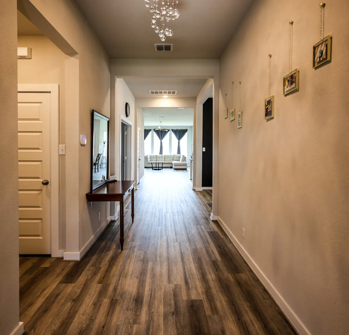 3 bed, 2301 sqft, $2,350 — Photo 3