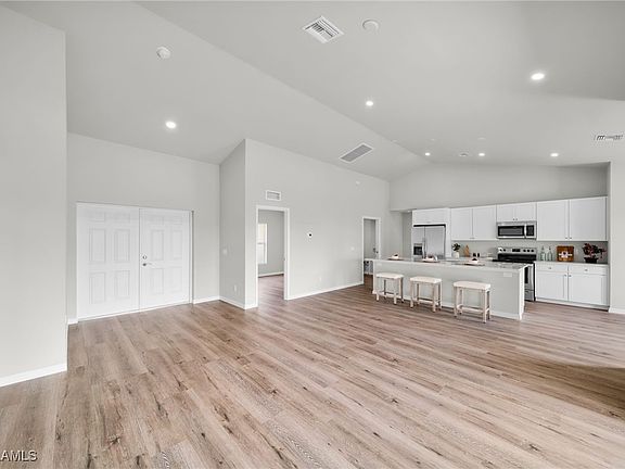 5th image of 2917 NW 21st Pl