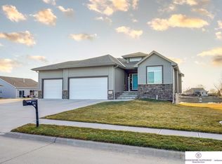 2118 Campbell Dr, Waterloo, NE 68069