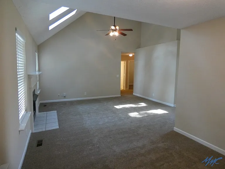 419 Conhocken Ct — Photo 25