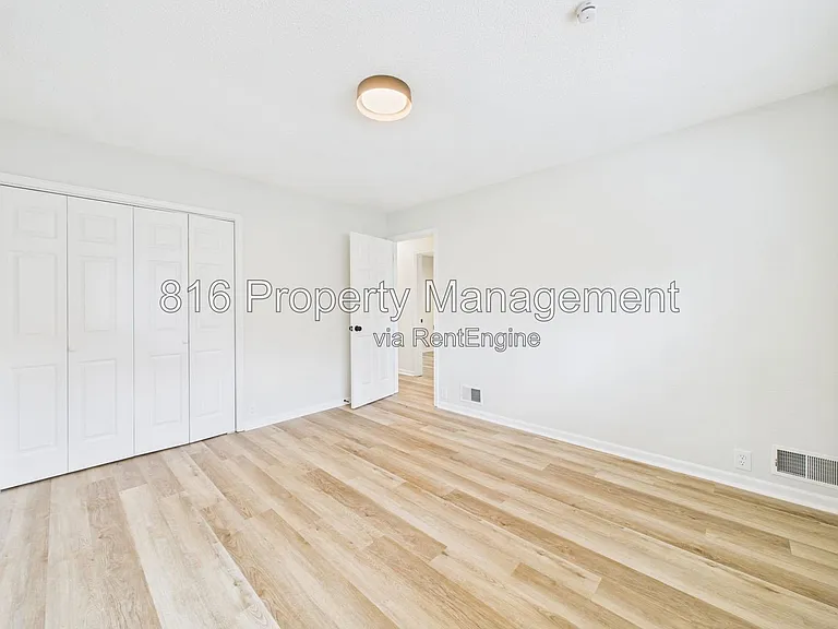 11230 Corrington Ave — Photo 19