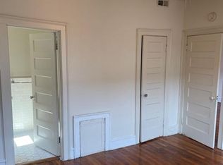 1124 W Grace St #19, Richmond, VA 23220