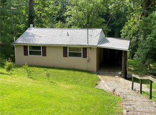 140 Wells Lock Rd, Elizabeth, WV 26143