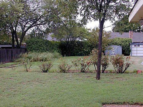 2nd image of 3204 Teakwood Ln