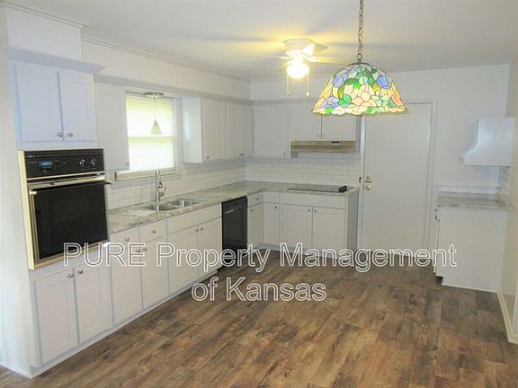 2nd image of 8420 Foster St