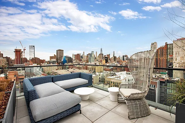 Rented by Brown Harris Stevens | media 25