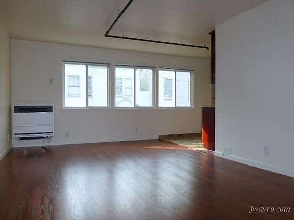 4th image of 25 Elgin Park APT 3