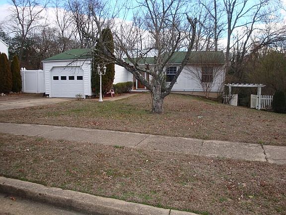 3rd image of 269 Laguna Cir