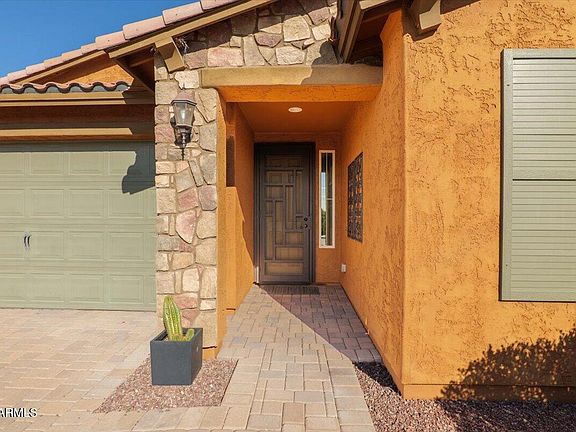 3rd image of 2520 W Moura Drive