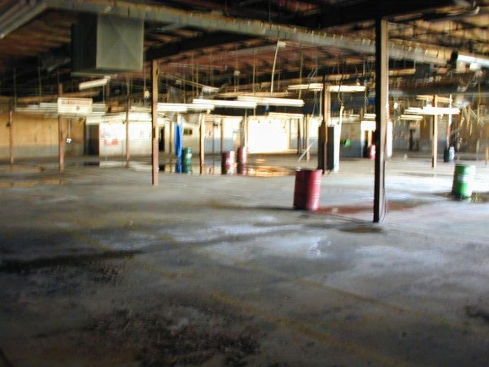 2nd image of 87 Brown St