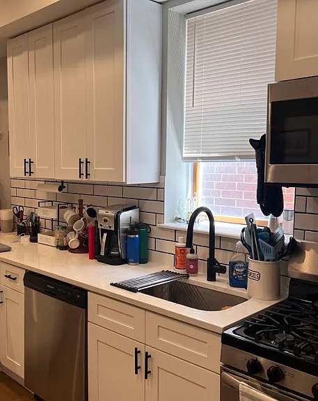1649 N Paulina St #2R — Photo 2