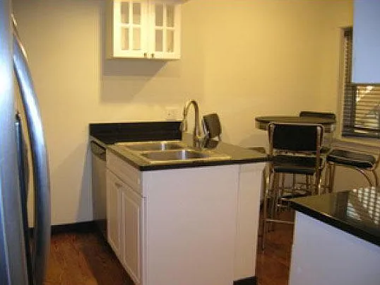 1103 W North Shore Ave — Photo 4