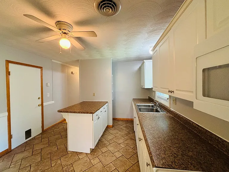 1105 Robin Rd — Photo 19