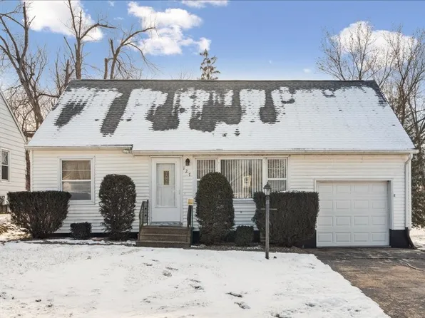 127 3rd St SW, Swisher, IA 52338