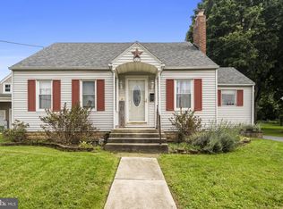 221 N Grant St, Waynesboro, PA 17268