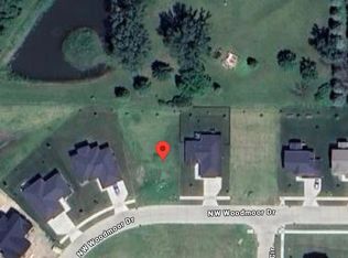 405 Woodmoor Dr, Waukee, IA 50263