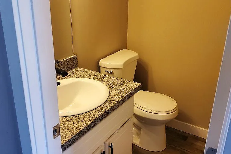 1272 Mountain Rd — Photo 2