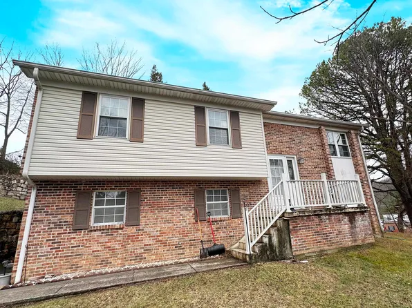 1819 Lee Ave, Bluefield, VA 24605