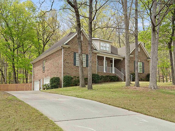 2nd image of 121 Oak Forest Way