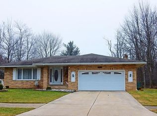 7011 Sun Vista Dr, Parma, OH 44129