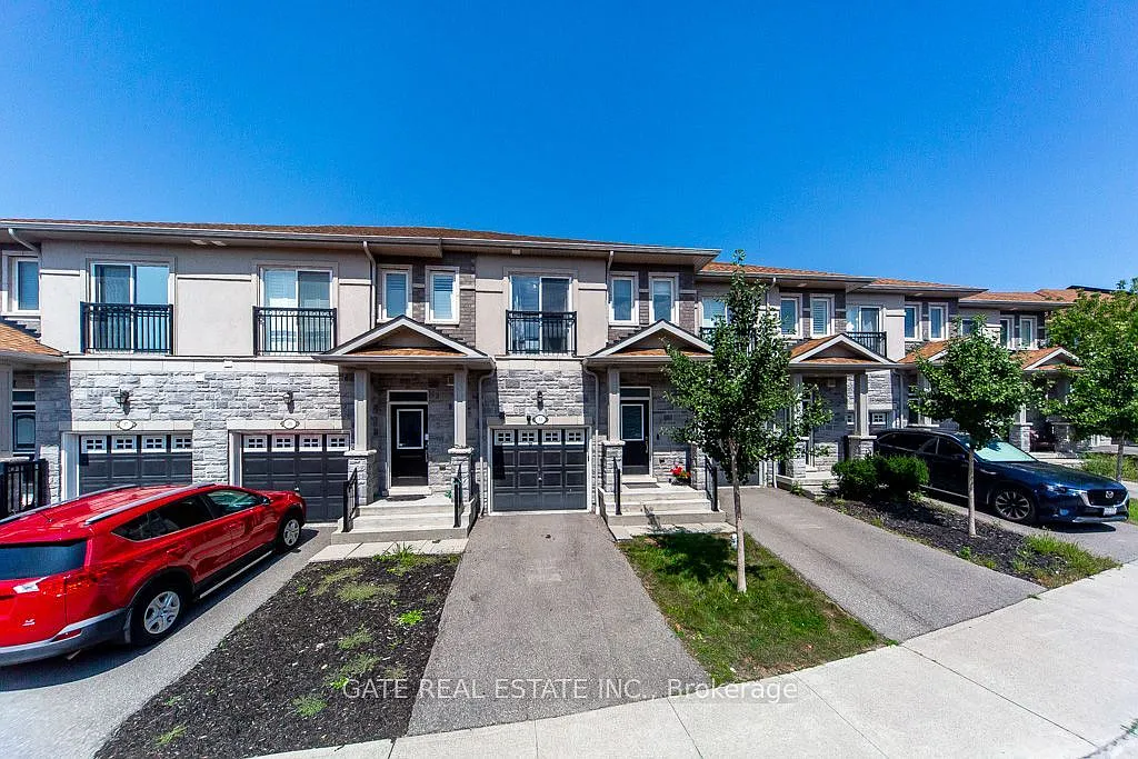 3 bed, $3,000 — Photo 2
