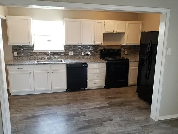 5th image of 8118 Crestview Dr